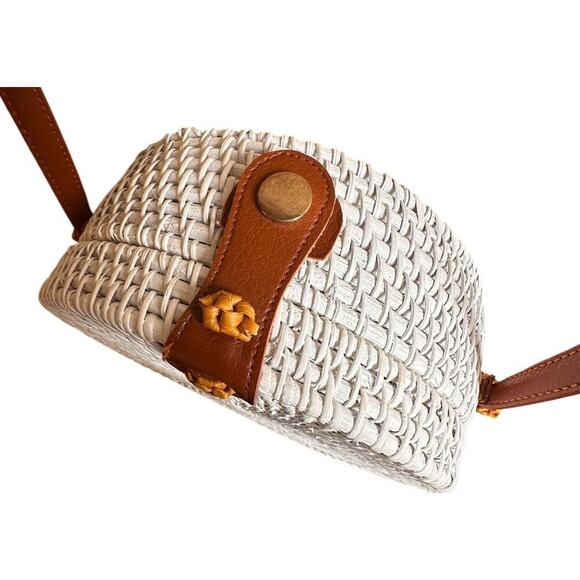 Handcrafted White Round Rattan Purse Leather Strap Crossbody Canteen‎ Boho Chic - Picture 7 of 14